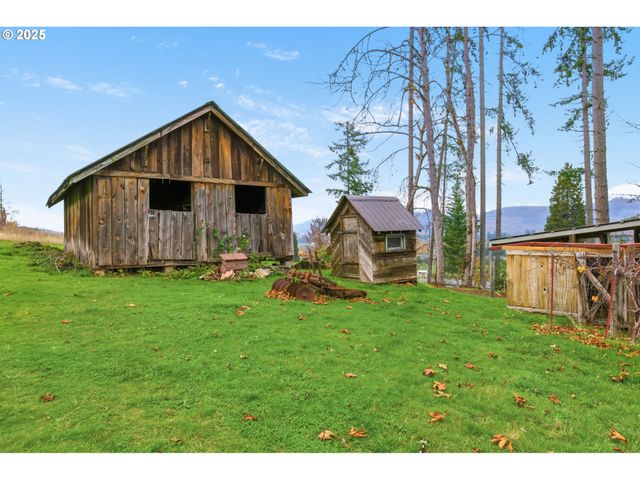 37308 HIGHWAY 58, Pleasant Hill, OR 97455