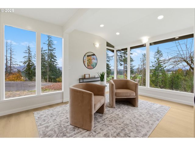 37308 HIGHWAY 58, Pleasant Hill, OR 97455