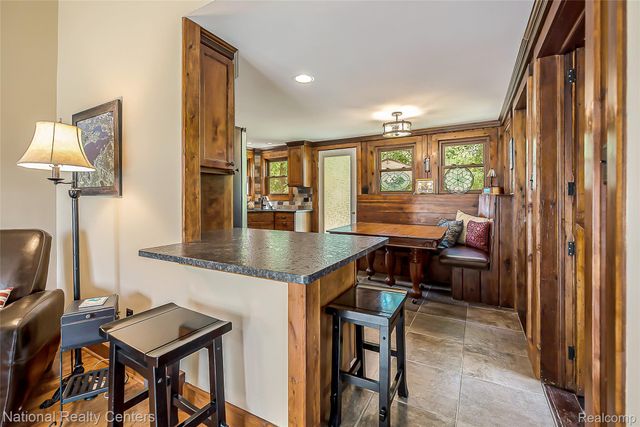 3847 Jackson Boulevard, White Lake Charter Township, MI 48383