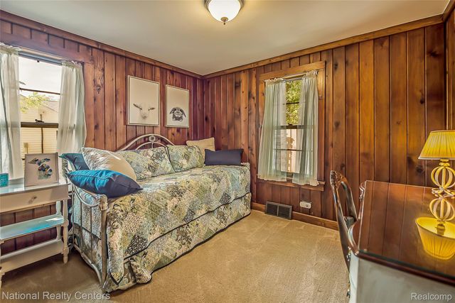 3847 Jackson Boulevard, White Lake Charter Township, MI 48383