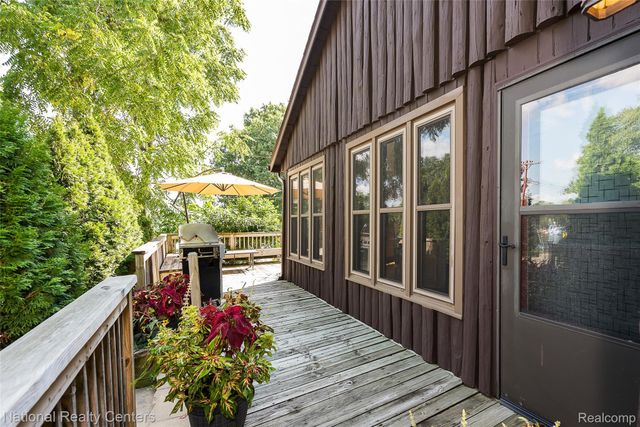 3847 Jackson Boulevard, White Lake Charter Township, MI 48383