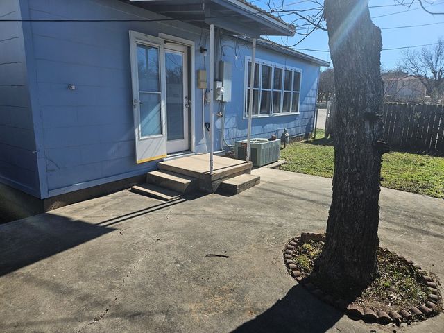 804 S Water Avenue, Sonora, TX 76950