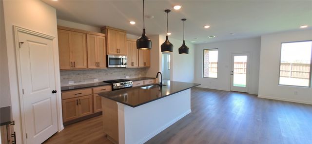 1315 Parkdale Street, Forney, TX 75126