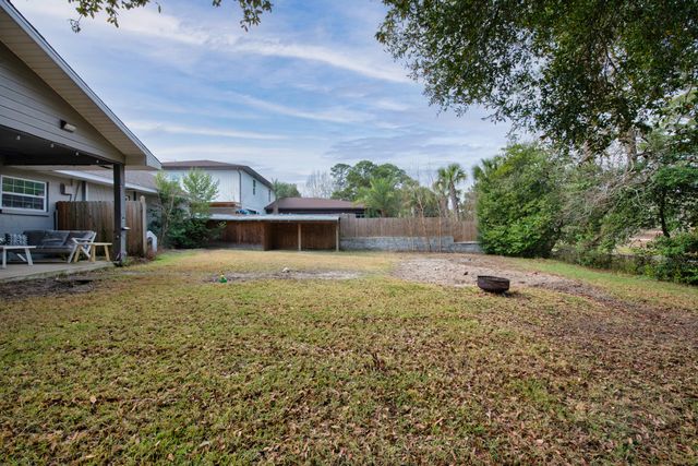 219 NE California Drive, Fort Walton Beach, FL 32548