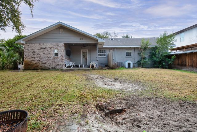 219 NE California Drive, Fort Walton Beach, FL 32548