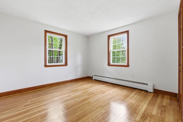 3 Juniper St, Burlington, MA 01803