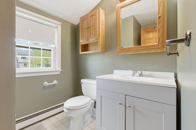 3 Juniper St, Burlington, MA 01803