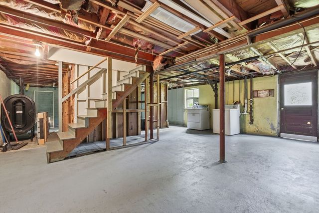 3 Juniper St, Burlington, MA 01803