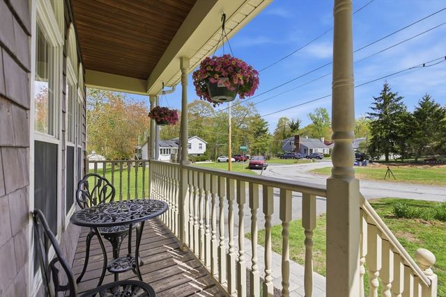 3 Juniper St, Burlington, MA 01803