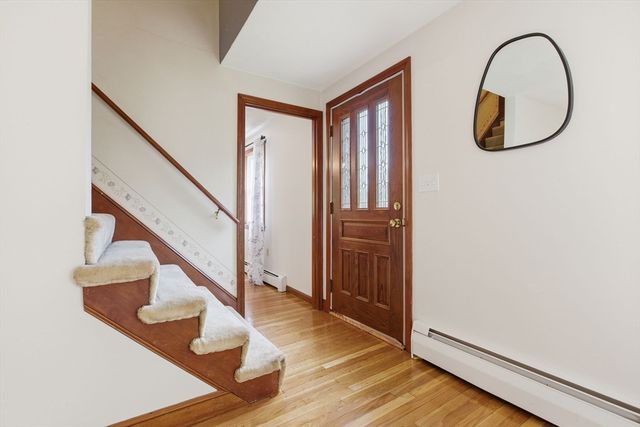 3 Juniper St, Burlington, MA 01803