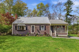 3 Juniper St, Burlington, MA 01803