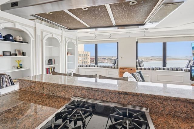 65 East India Row PHE, Boston, MA 02110