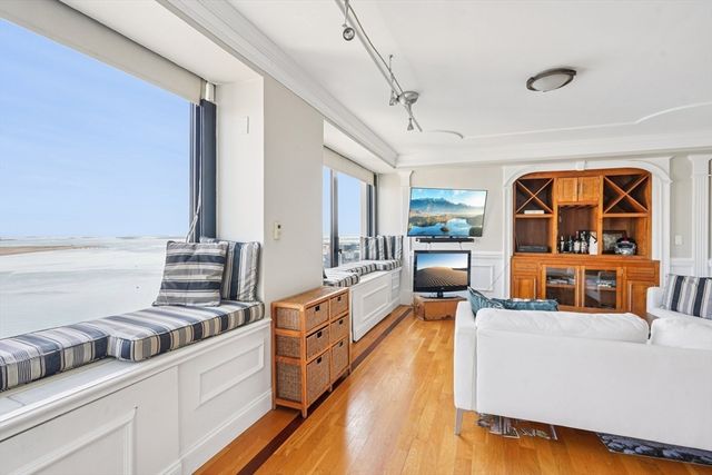 65 East India Row PHE, Boston, MA 02110