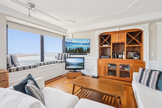 65 East India Row PHE, Boston, MA 02110