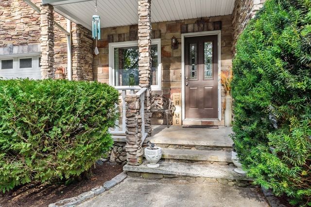 16 Martin Street, Rehoboth, MA 02769