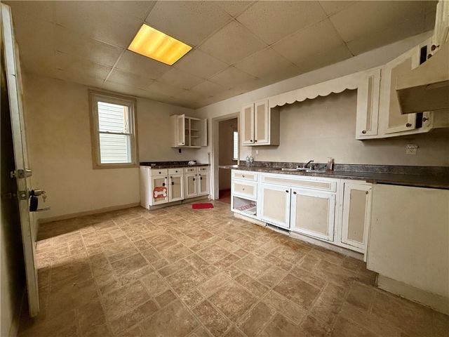 311 E Reynolds St, New Castle, PA 16101