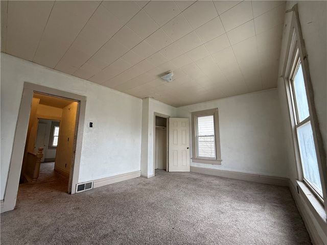 311 E Reynolds St, New Castle, PA 16101