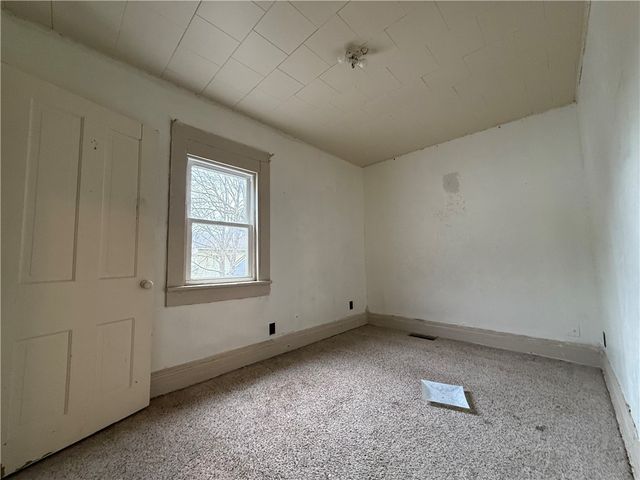 311 E Reynolds St, New Castle, PA 16101