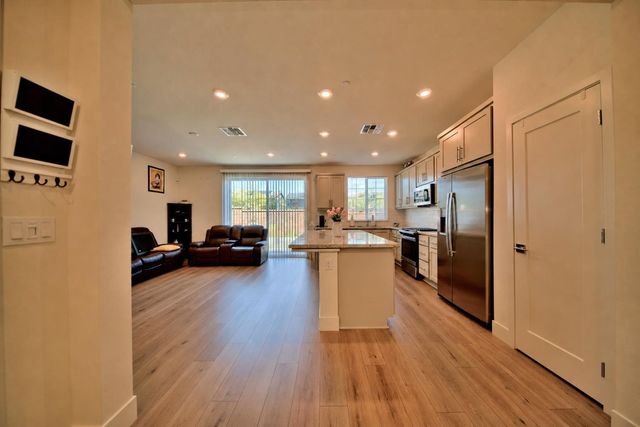 1931 Everest Pl, Tracy, CA 95377