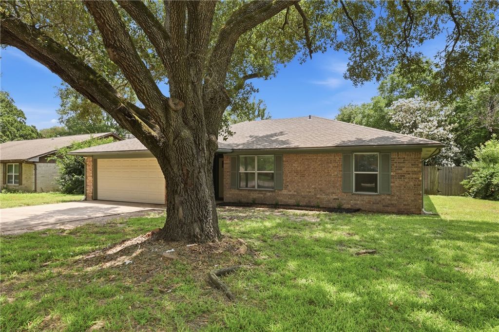 1504 Austin Avenue, College Station, TX 77845 — exterior