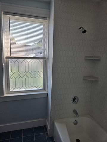 397 Crescent 2, Waltham, MA 02453