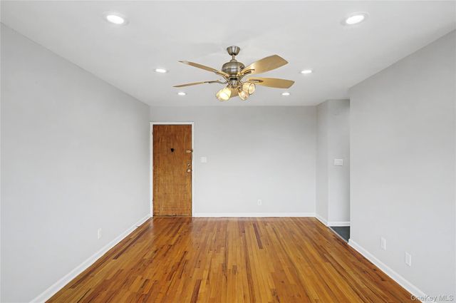 355 Route 111 23, Smithtown, NY 11787