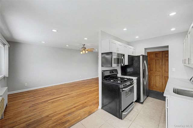 355 Route 111 23, Smithtown, NY 11787