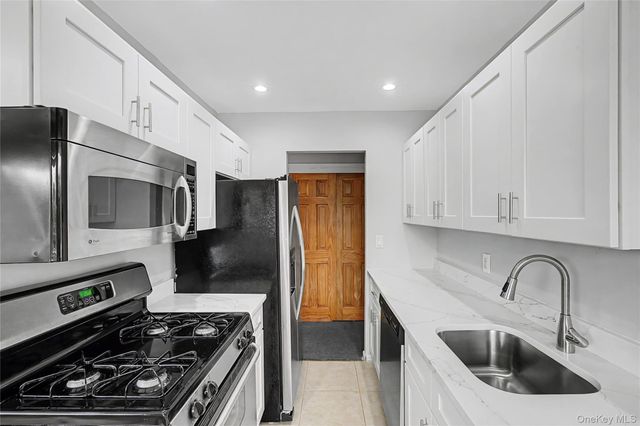 355 Route 111 23, Smithtown, NY 11787