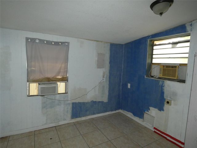 82 Tortuga Road, Palm Springs, FL 33461