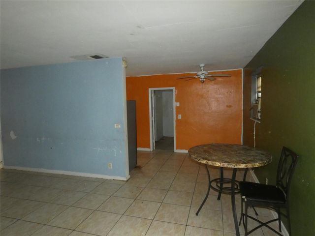 82 Tortuga Road, Palm Springs, FL 33461