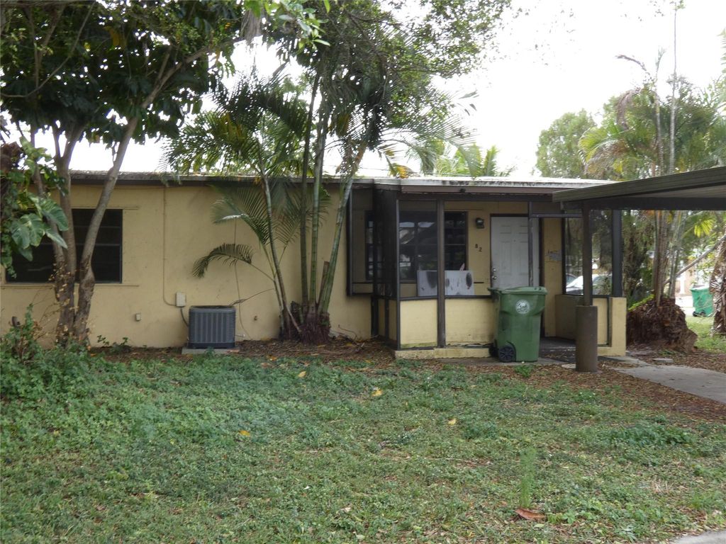 82 Tortuga Road, Palm Springs, FL 33461