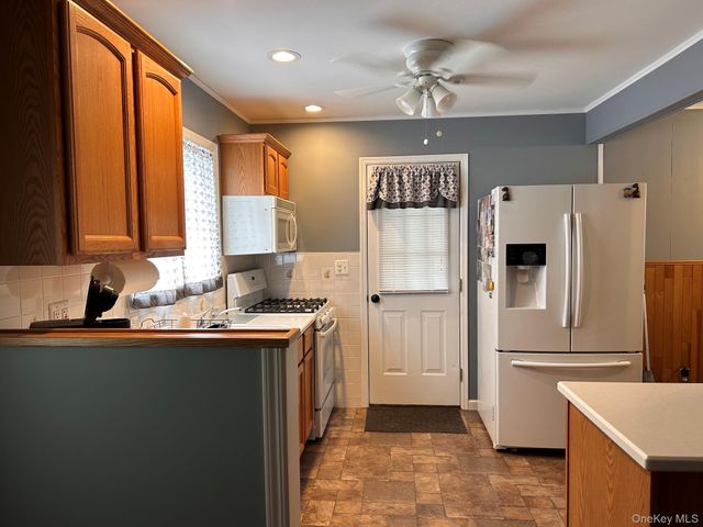 152 Grand Avenue, Shirley, NY 11967