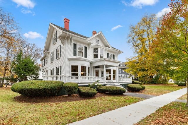 1949 Massachusetts Ave, Lexington, MA 02421