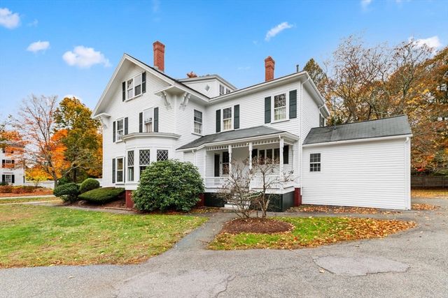 1949 Massachusetts Ave, Lexington, MA 02421