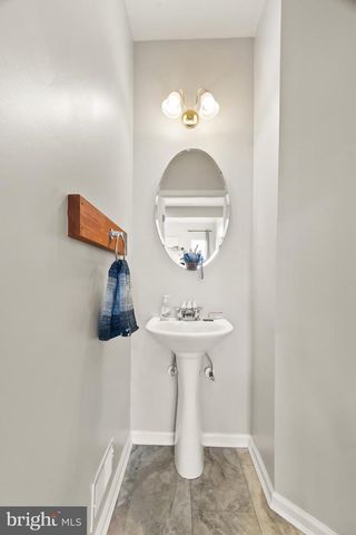 33 S CUMMINGS DR, Middletown, DE 19709