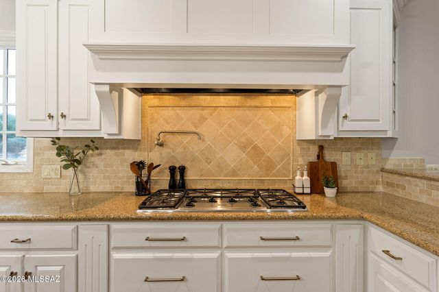 2010 N Forty Niner Drive, Tucson, AZ 85749