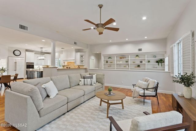 2010 N Forty Niner Drive, Tucson, AZ 85749