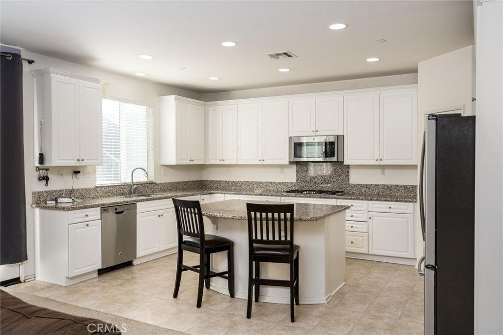 4795 Palmilla, Perris, CA 92571 — photo 4