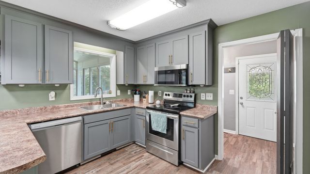 261 Hillcrest Rd, Manchester, TN 37355