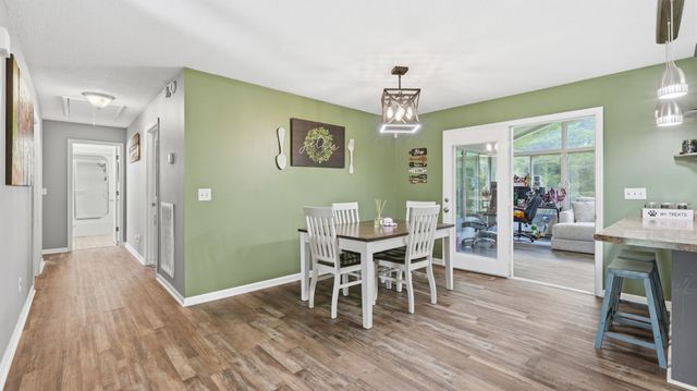 261 Hillcrest Rd, Manchester, TN 37355