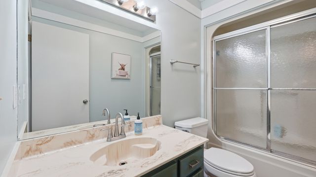 261 Hillcrest Rd, Manchester, TN 37355