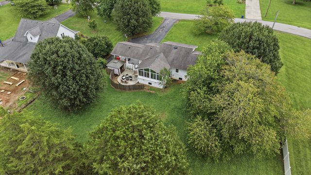 261 Hillcrest Rd, Manchester, TN 37355