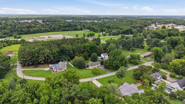 261 Hillcrest Rd, Manchester, TN 37355