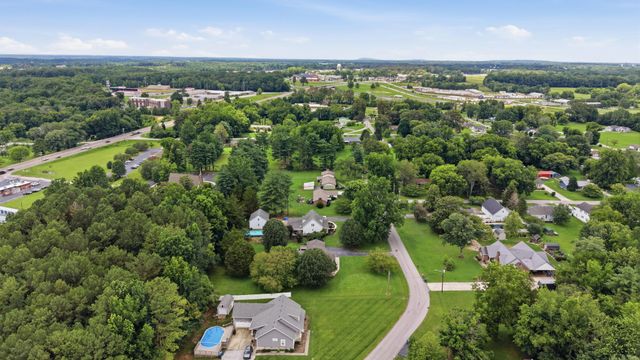 261 Hillcrest Rd, Manchester, TN 37355
