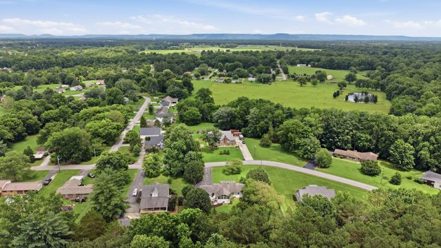 261 Hillcrest Rd, Manchester, TN 37355
