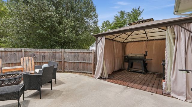 261 Hillcrest Rd, Manchester, TN 37355