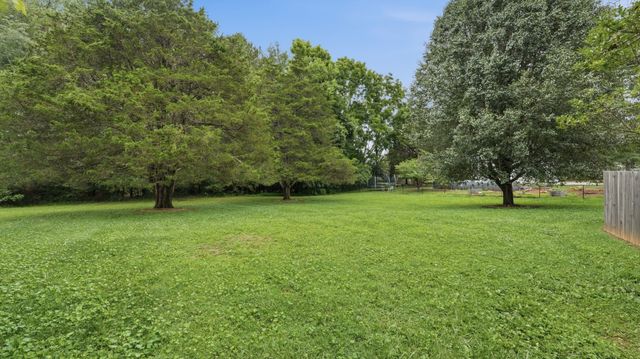 261 Hillcrest Rd, Manchester, TN 37355