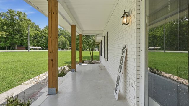 261 Hillcrest Rd, Manchester, TN 37355