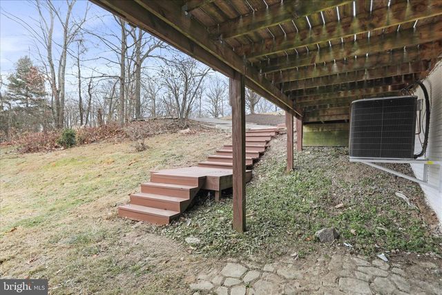 523 ATWOOD DR, Gerrardstown, WV 25420