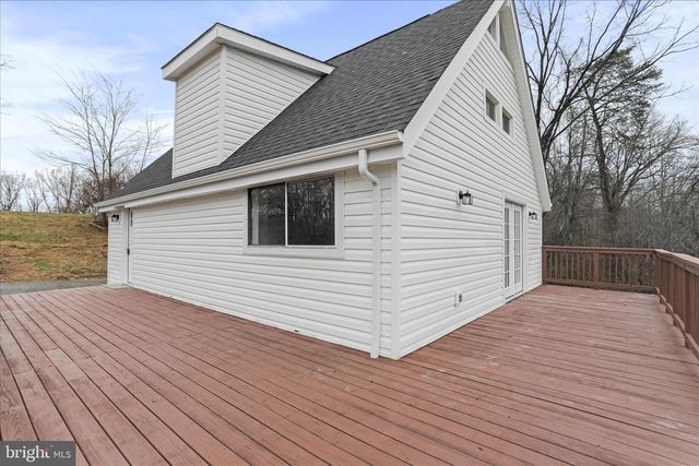 523 ATWOOD DR, Gerrardstown, WV 25420